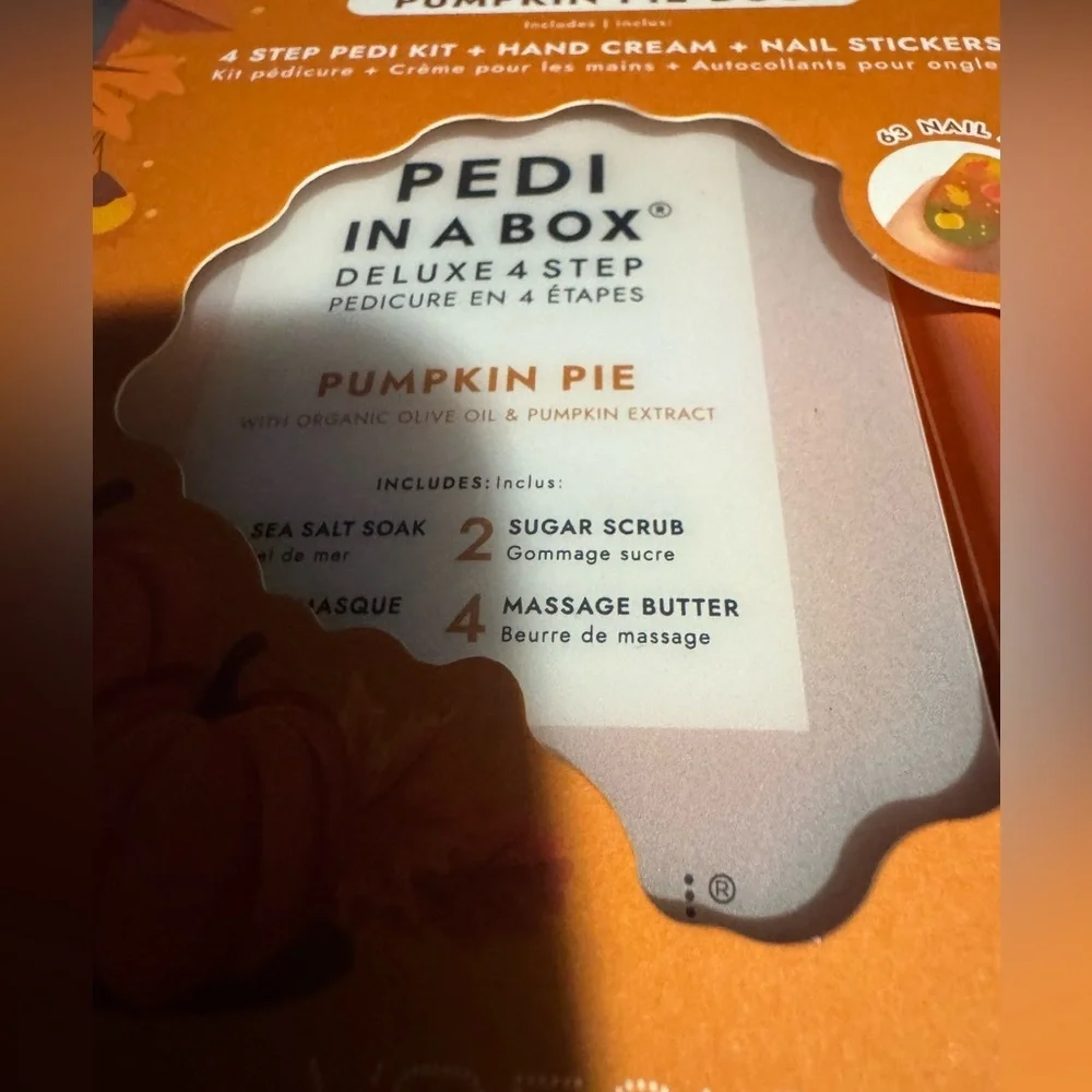 VOESH LIMITED EDITION PUMPKIN PIE DUO 4 Step Pedi Kit +Hand Cream+ Nail Stickers